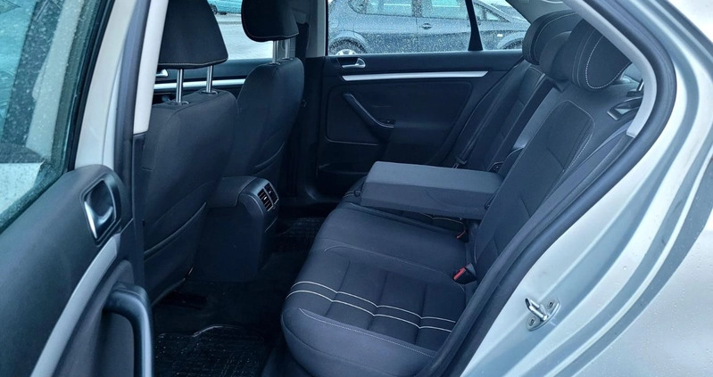 Volkswagen Jetta cena 13900 przebieg: 234000, rok produkcji 2010 z Rzeszów małe 121
